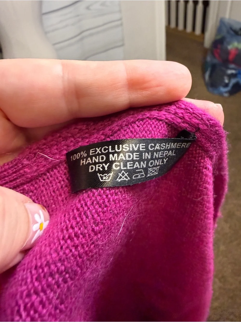 Women's cashmere V-Neck Poncho Wrap in Fuchsia